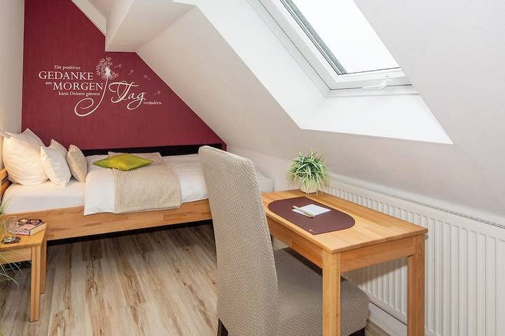 Ganze Wohnung, Moderne, komfortable Ferienwohnung mit Terrasse, am Maintalradweg in Lengfurt, Triefenstein