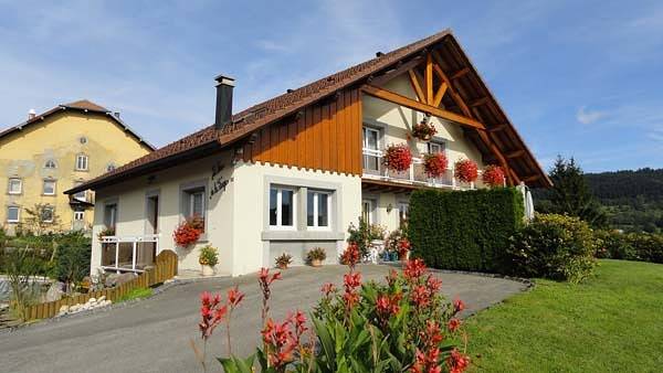 Gîte pour 4 personnes, avec Balcon ainsi que Terrasse et Jardin