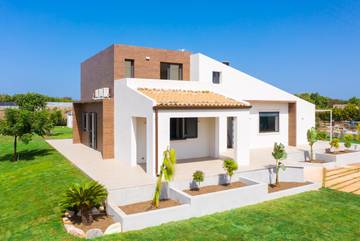 Villa With Pool for 10 People in Scicli, Ragusa Province, Photo 4