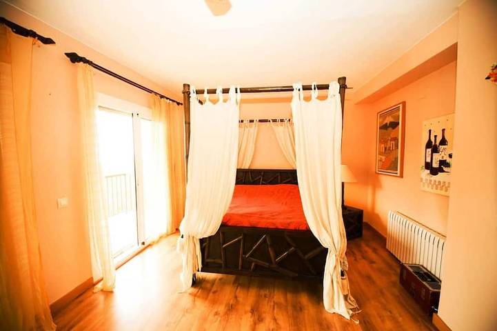 Villa für 10 Personen, mit Whirlpool und Garten sowie Balkon in Lloret de Mar - 4