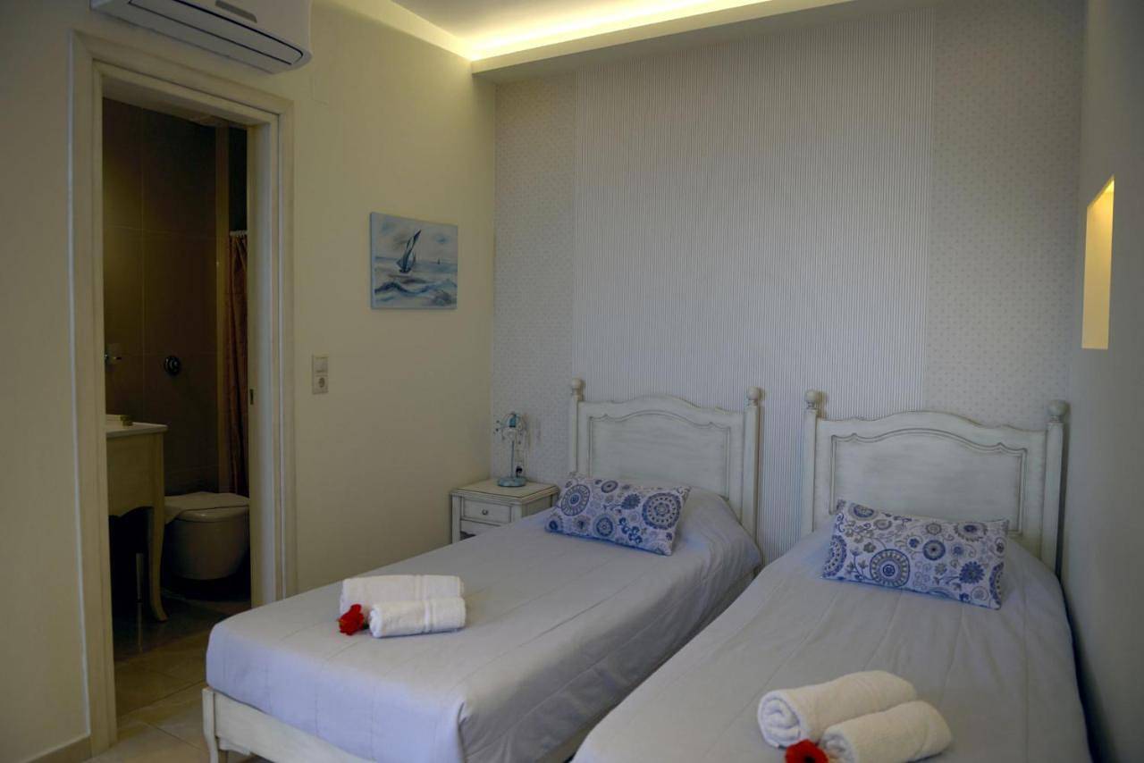 Appartement entier, Double Room with Balcony and Sea View in Région d'Iraklio-Héraklion
