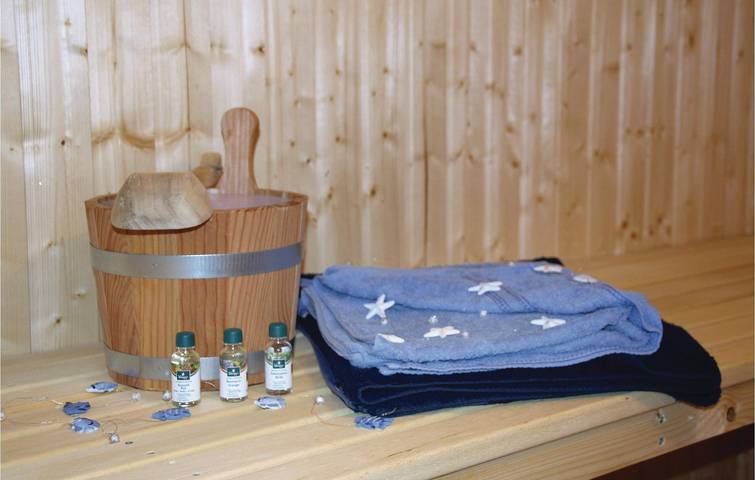 Ferienhaus für 4 Personen, mit Terrasse und Sauna sowie Garten an der Müritz - 4