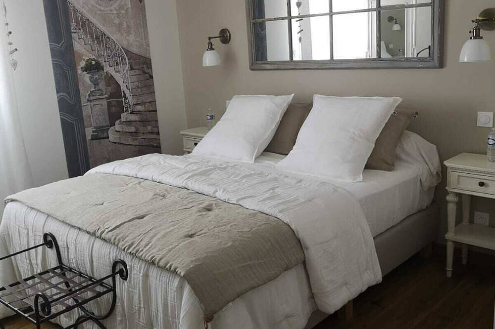 Chambre d'hôtes Mélia with breakfast included in Mèze, Côte d'Améthyste
