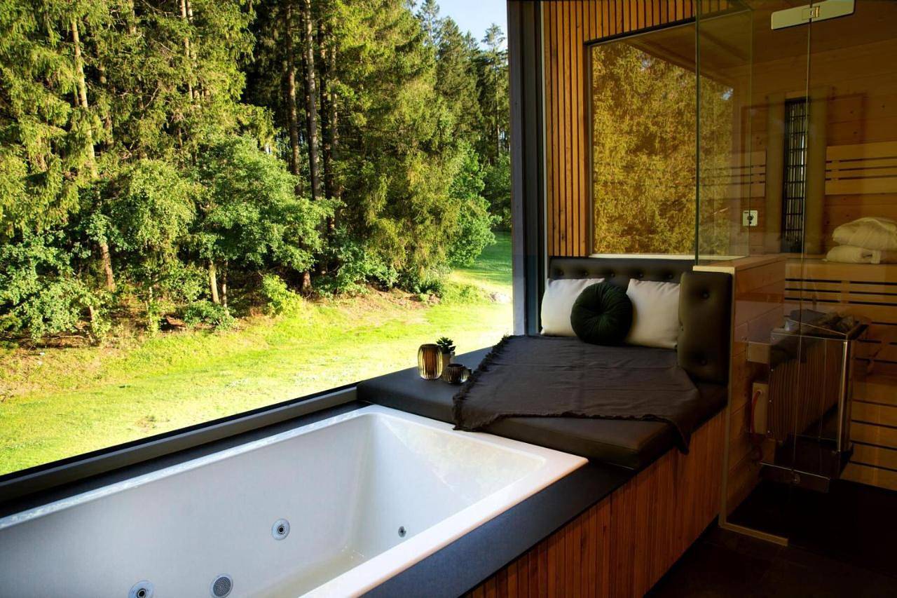 Appartement entier, Golden Sunset Wellness Suite in St. Vith, Région de Liège