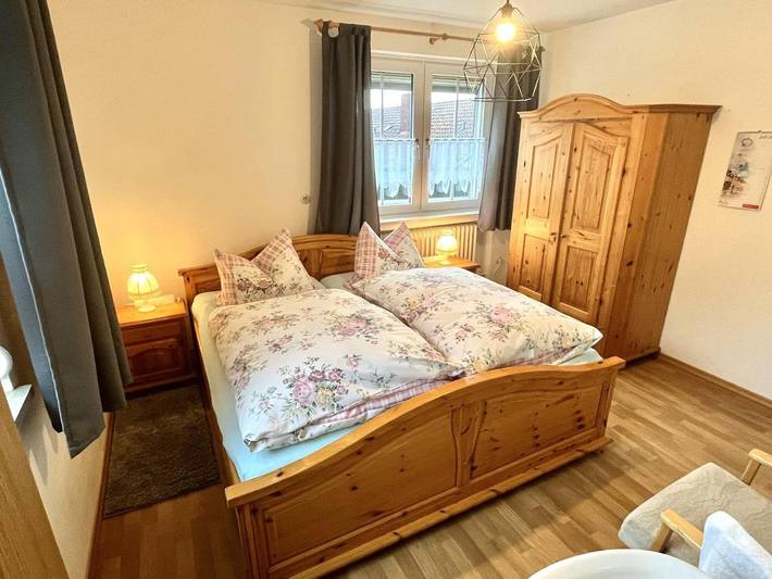 Ferienwohnung für 3 Personen, mit Balkon und Terrasse sowie Garten und Ausblick in Fichtelberg - 3