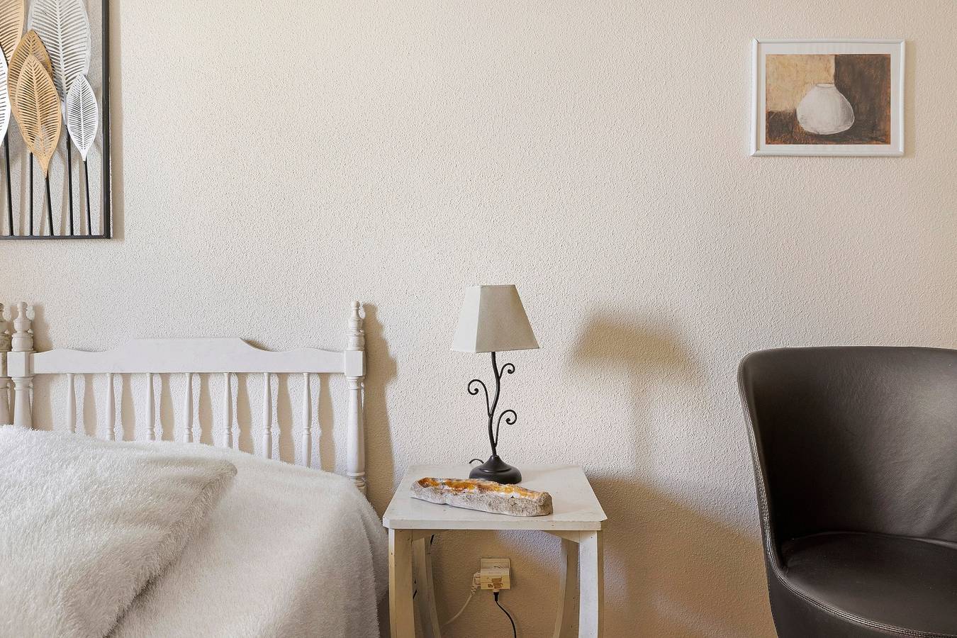 Chambre d’hôtes « Les Malvaux - Chambre Marron » avec piscine, terrasse partagées et Wi-Fi in Huriel, Région de Montluçon