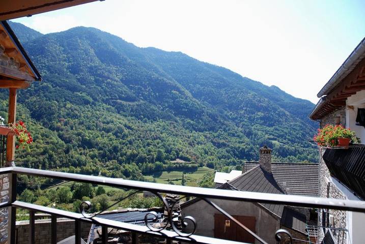 Gîte pour 6 personnes, avec balcon et vue à Torla - 3