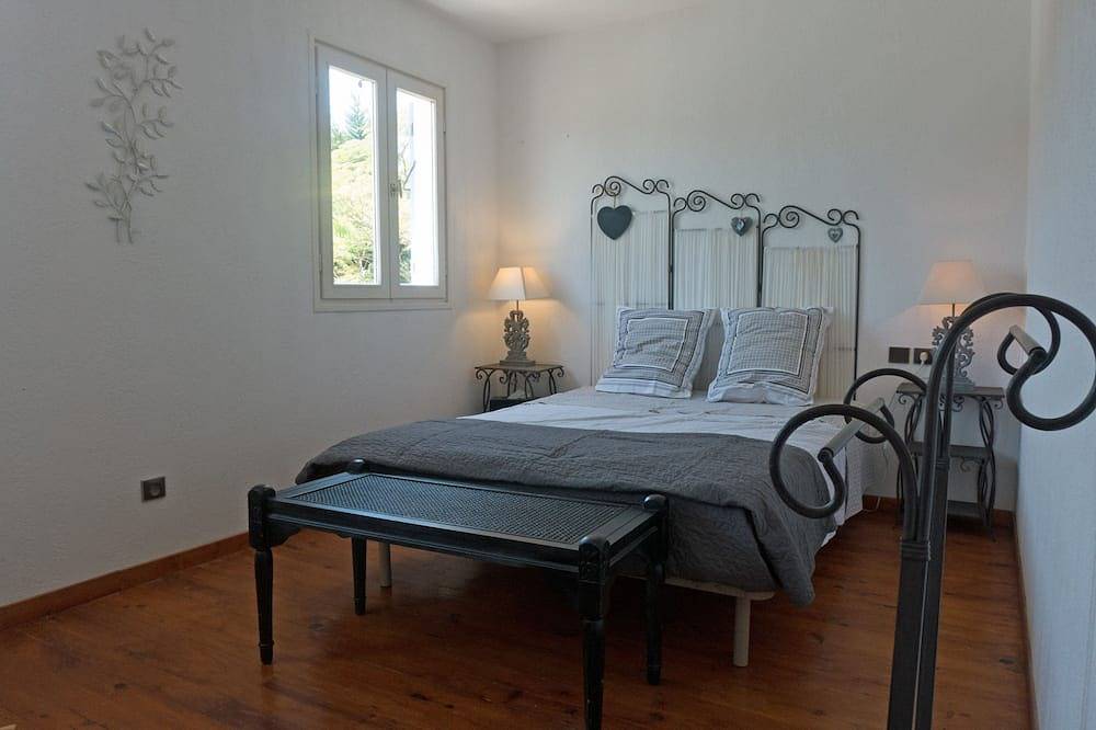 Belle maison climatisée au calme avec piscine privée et grand jardin cloturé in Azille, Région de Carcassonne