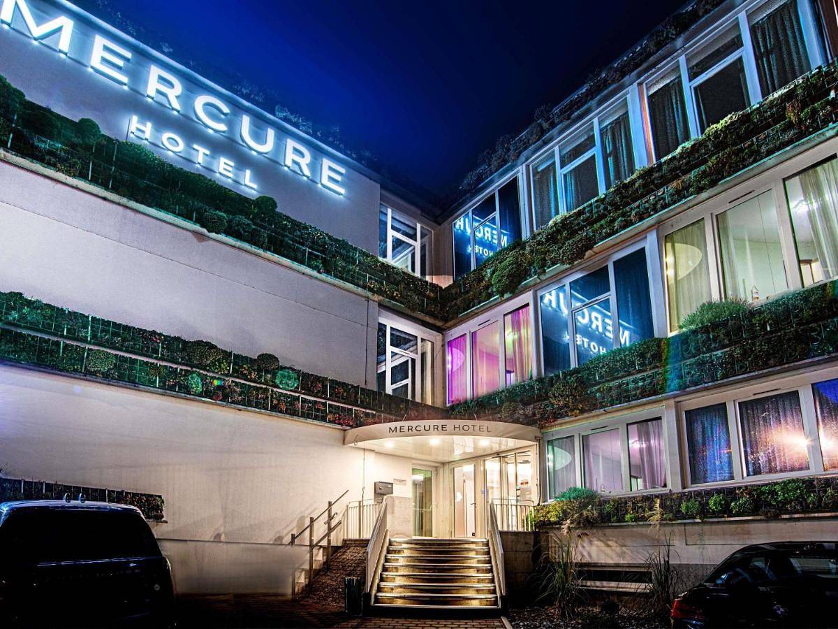 Mercure Fribourg Centre Remparts in Villars-les-Joncs, Fribourg