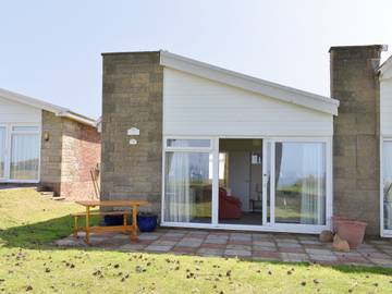 Holiday Home for 3 People in Norton Green, Isle of Wight, Photo 2