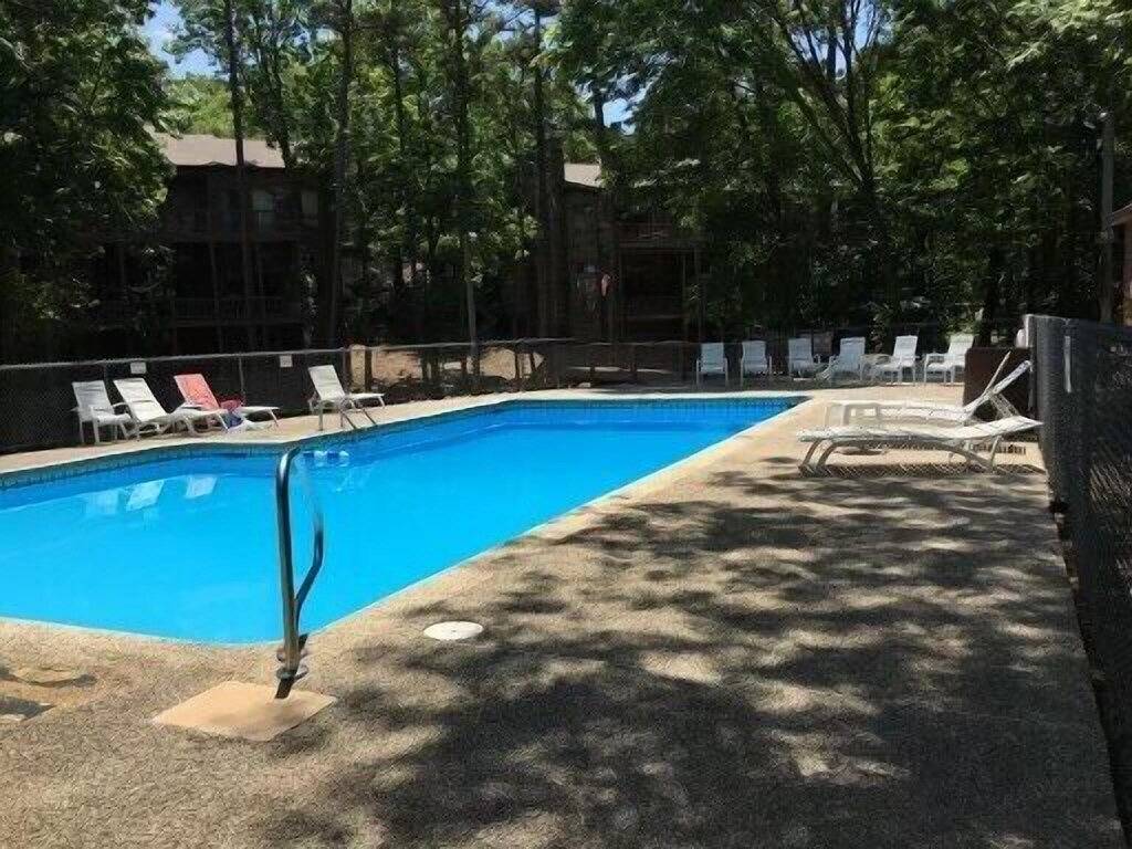 Ganze Wohnung, Thematische Eigentumswohnung der auf Lager angelnden Kabine auf See Ouachita in Lake Ouachita