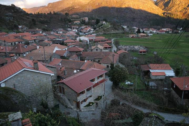 Gîte pour 4 personnes, avec balcon et vue dans Campo Do Gerez - 3