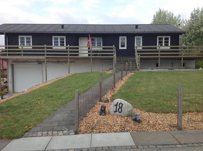 Ferienhaus für 8 Personen, mit Garten und Terrasse sowie Ausblick - 1