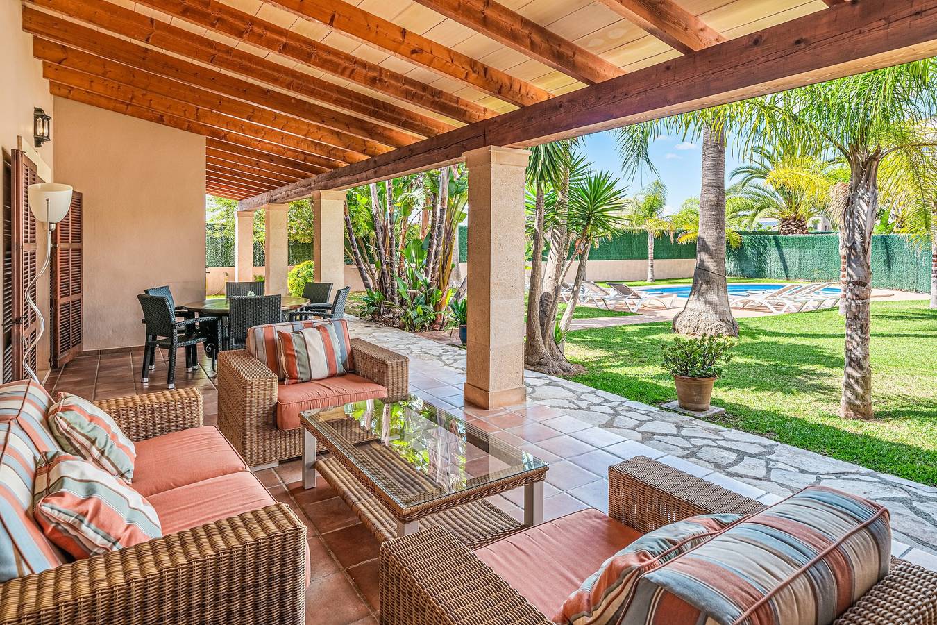 Villa 'Levante' con piscina climatizada, Wi-Fi y aire acondicionado in Crestatx, Sa Pobla