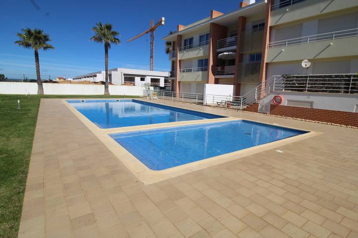 Apartamento de férias para 4 pessoas, com Jardim e Piscina infantil em Alvor