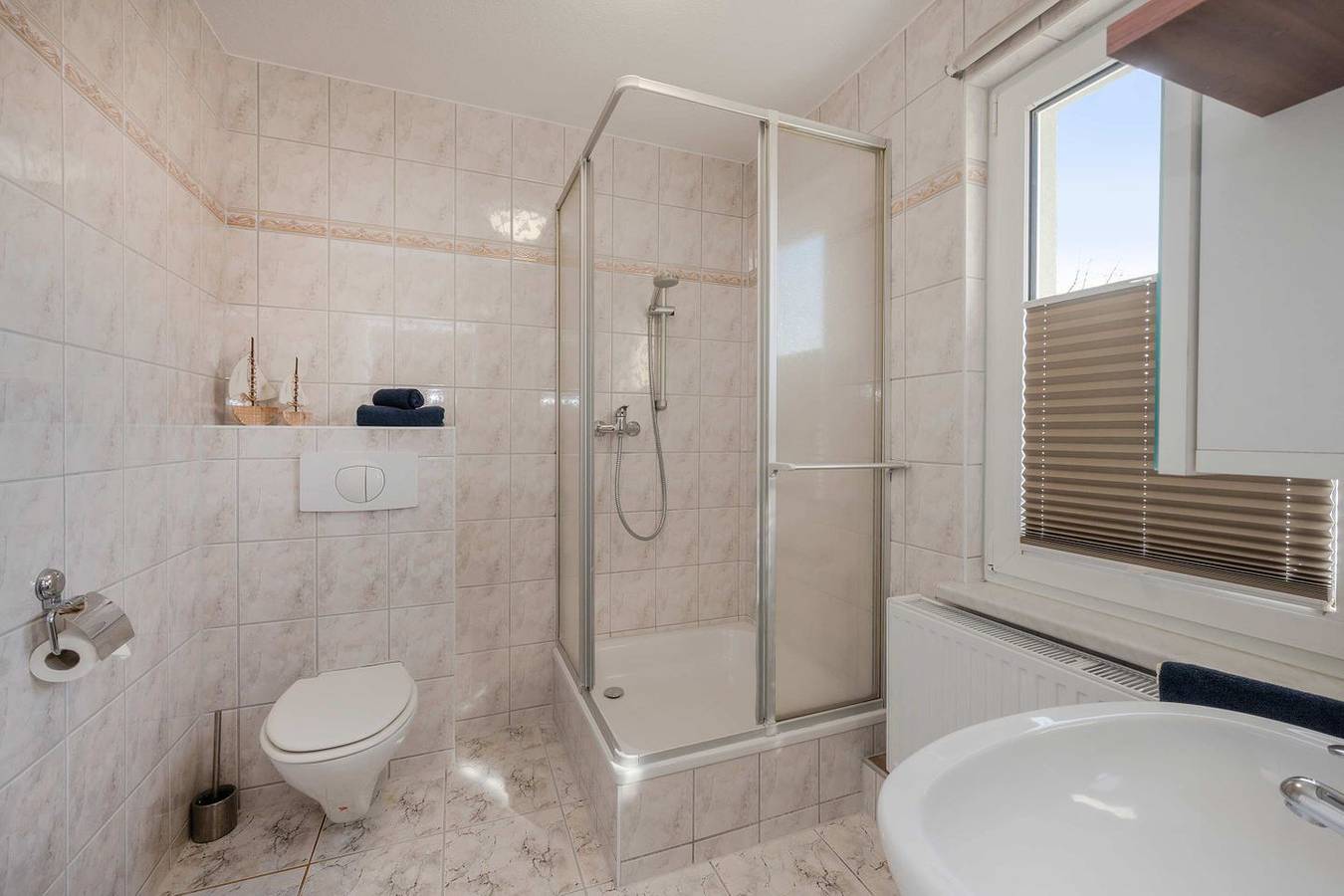Ganze Wohnung, Gemütliche Ferienwohnung in Heringsdorf mit großem Garten&Whirlpool – nur 550 m zum Strand in Drei Kaiserbäder, Heringsdorf