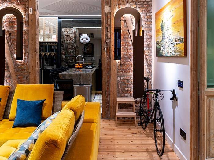 Entire vacation apartment, Colegiata Apartment in Centro (Madrid), Madrid