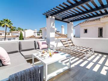 Holiday Apartment for 5 People in Nueva Andalucía, Marbella, Photo 2