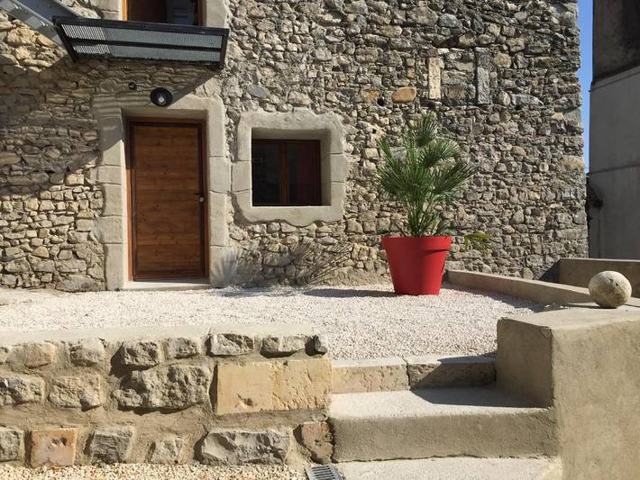 Gîte pour 4 personnes, avec Terrasse et Jardin à Baix - 3