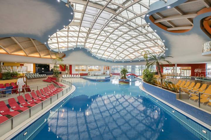 Hotel für 3 Personen, mit Pool und Garten sowie Whirlpool und Sauna - 1