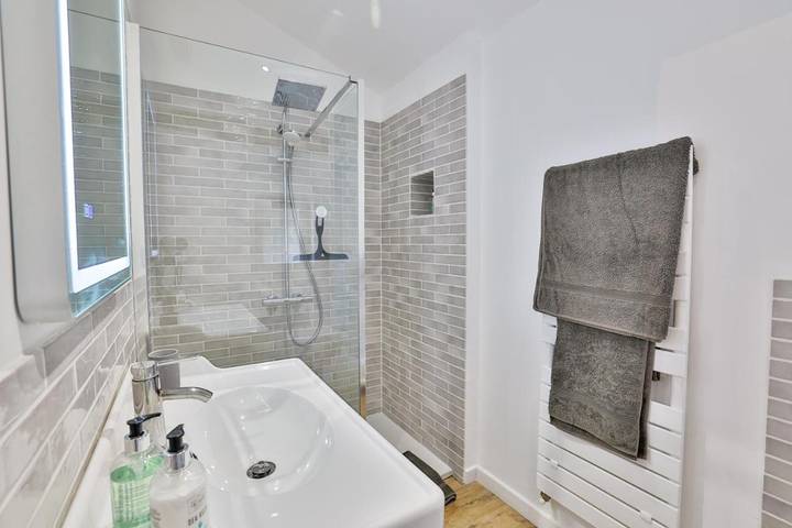 Location de vacances pour 6 personnes, avec vue ainsi que balcon et piscine, adapté aux familles à Saint-Sulpice-de-Cognac - 4