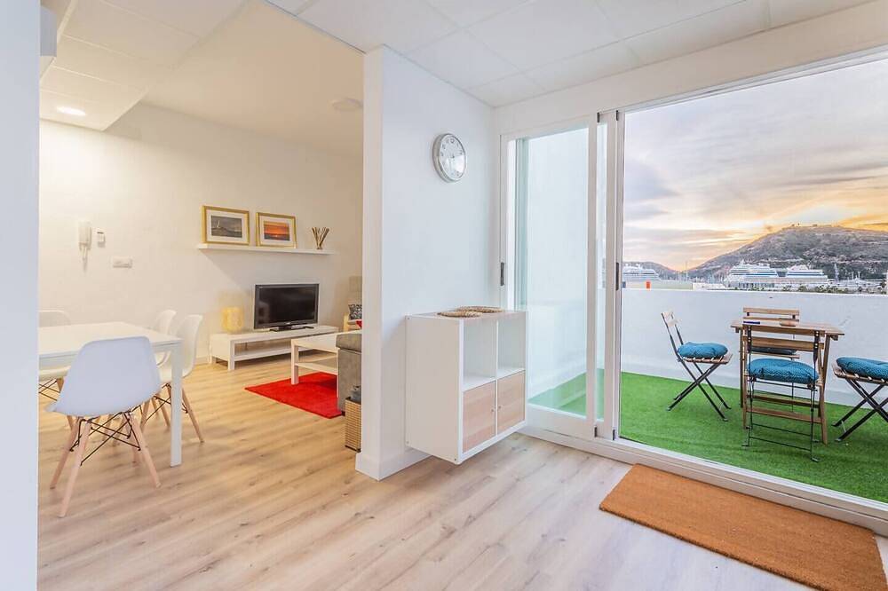 Appartamento intero, Brand new penthouse with port views, wifi and parking in Cartagena, Costa Calida