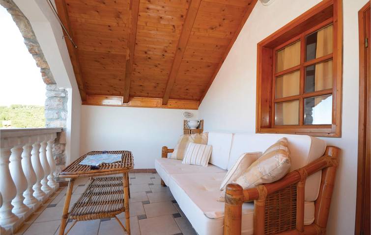 Apartment mit Meerblick, Terrasse, Küche und WLAN in Strandnähe in Kukljica, Insel Ugljan