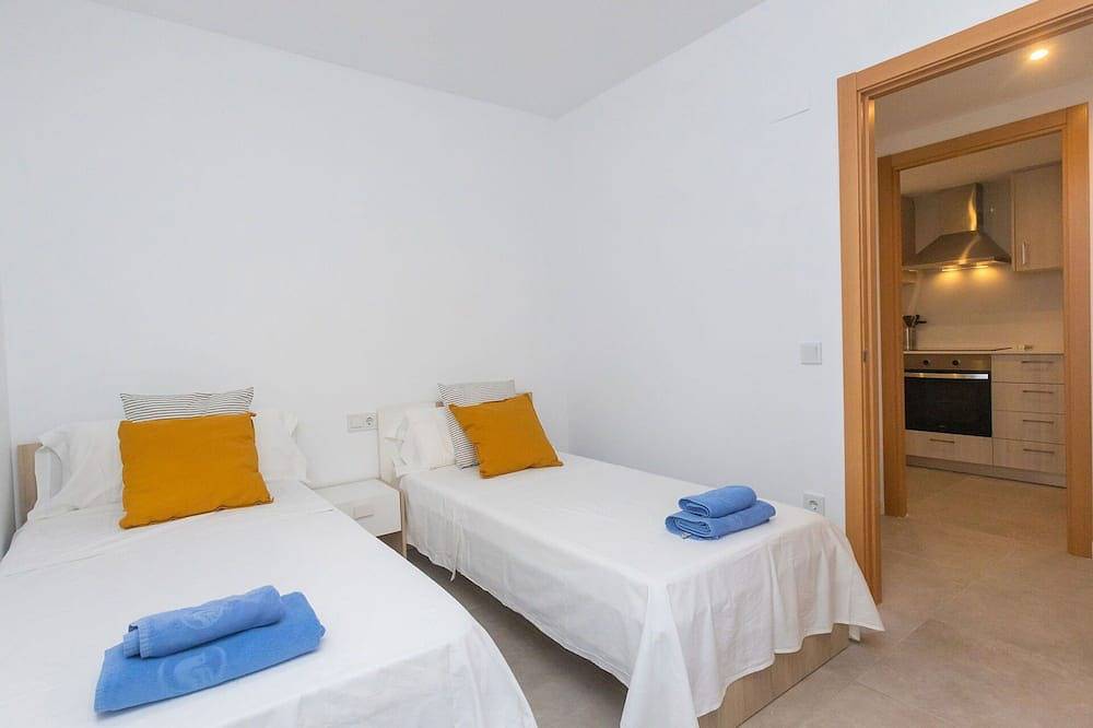 Apartamento entero, Bonito apartamento para 4 personas con piscina, Wifi, A/C, Tv y balcón in Segur de Calafell, Calafell