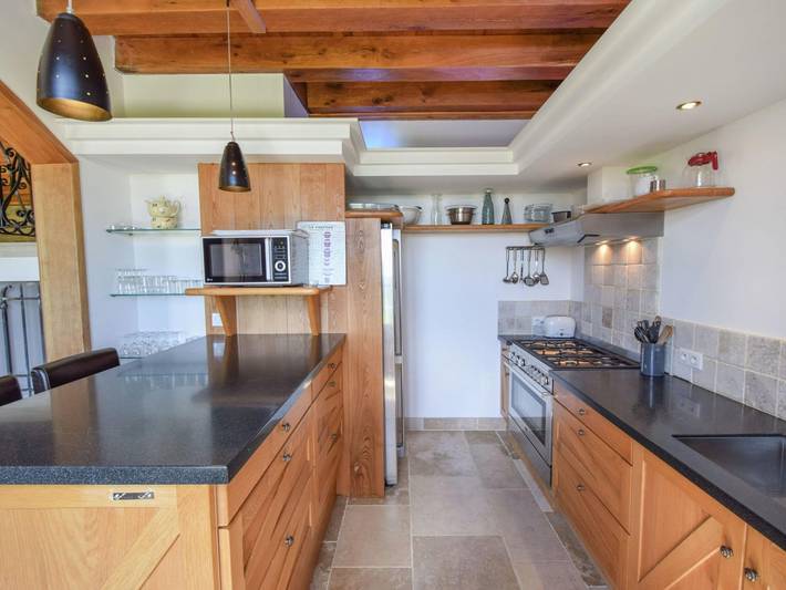 Location de vacances pour 12 personnes, avec piscine et jardin à Saint-Médard-d'Excideuil - 3