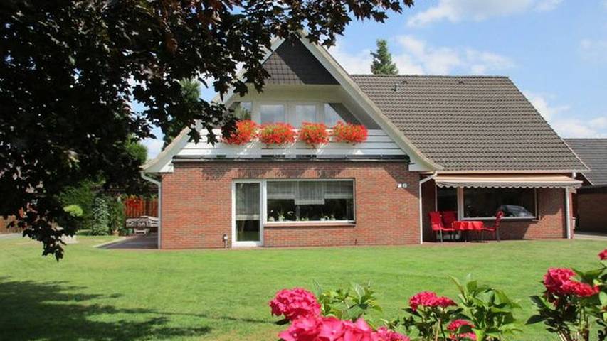 Ferienwohnung für 3 Personen, mit Terrasse und Garten, kinderfreundlich in Steinkirchen