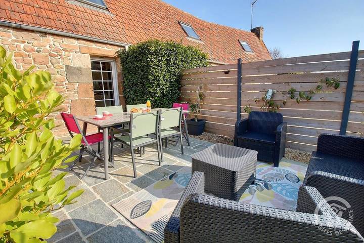 Gîte pour 4 personnes, avec terrasse, animaux acceptés à Trégastel - 2