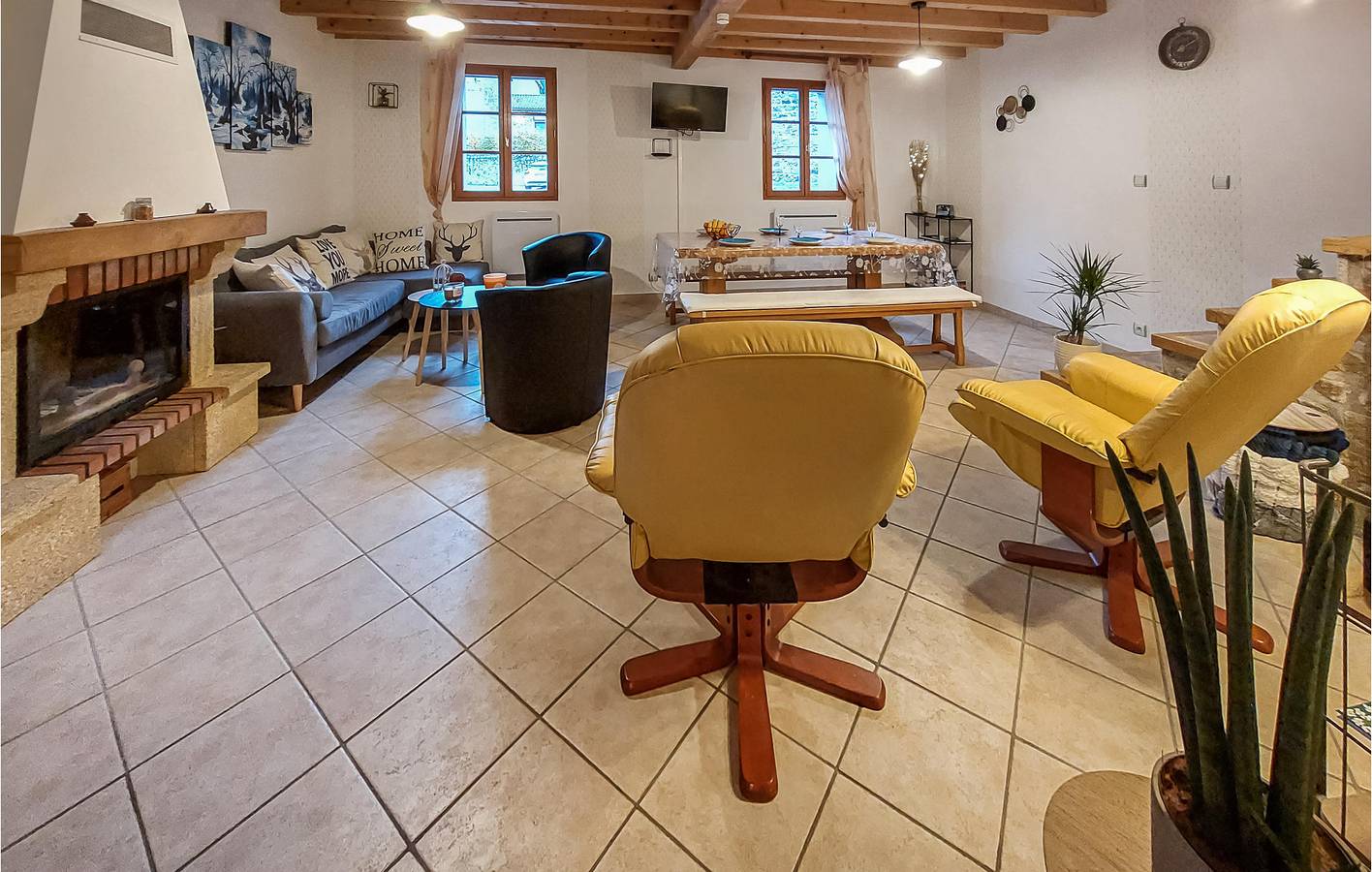 Parking, aspirateur, congélateur - Appartement spacieux à louer in Saint-Vert, Parc Naturel Régional Livradois-Forez