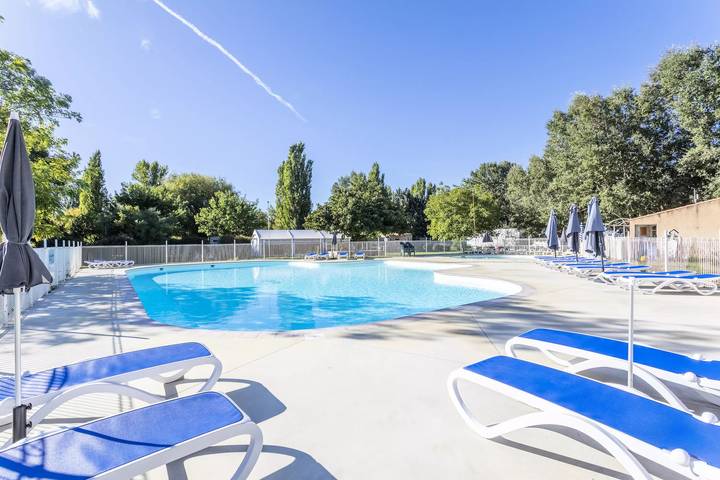 Mobil home pour 5 personnes, avec piscine et terrasse, animaux acceptés à Quinson - 2