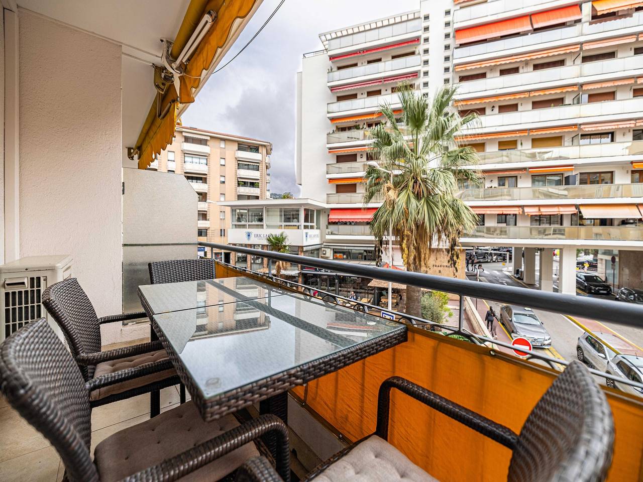 Ganze Wohnung, Modernes Apartment mit Klimaanlage, 1 Schlafzimmer, 4 Personen – mit Balkon in Cannes, Mittelmeerküste (Frankreich)