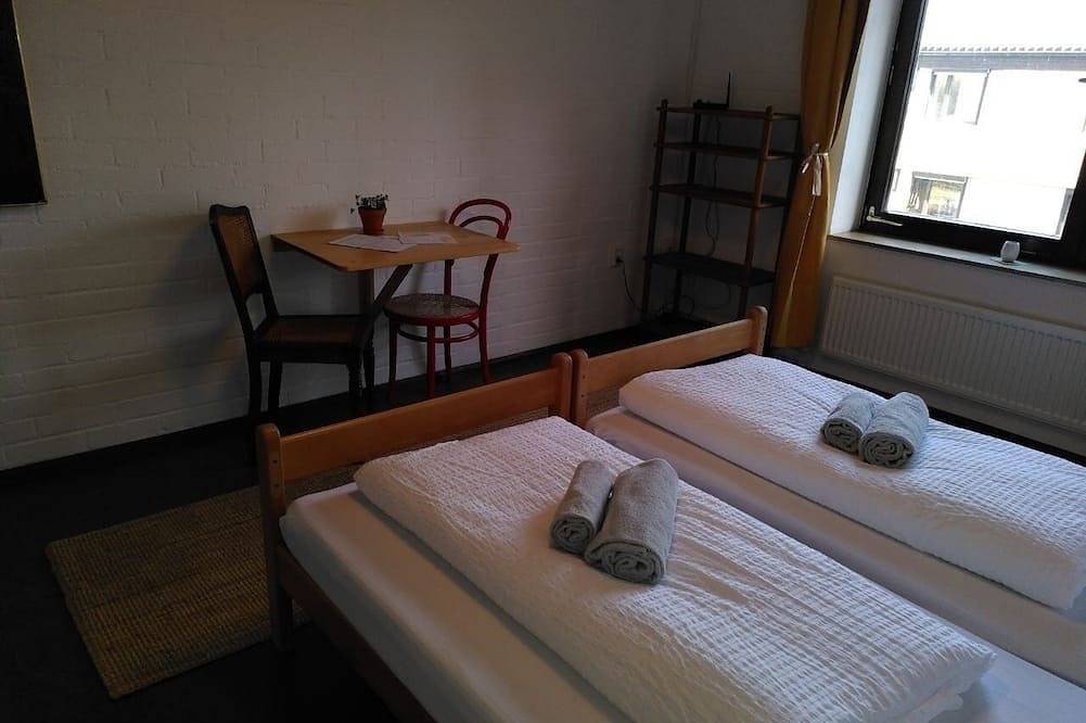 Ganze Wohnung, Doppelzimmer für 2 Gäste mit 14m² in Gomadingen in Gomadingen, Neckar-Alb
