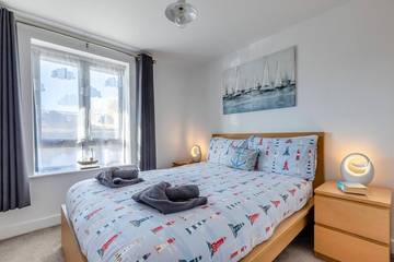 Apartment for 4 People in West Bay, Jurassic Coast, Photo 1