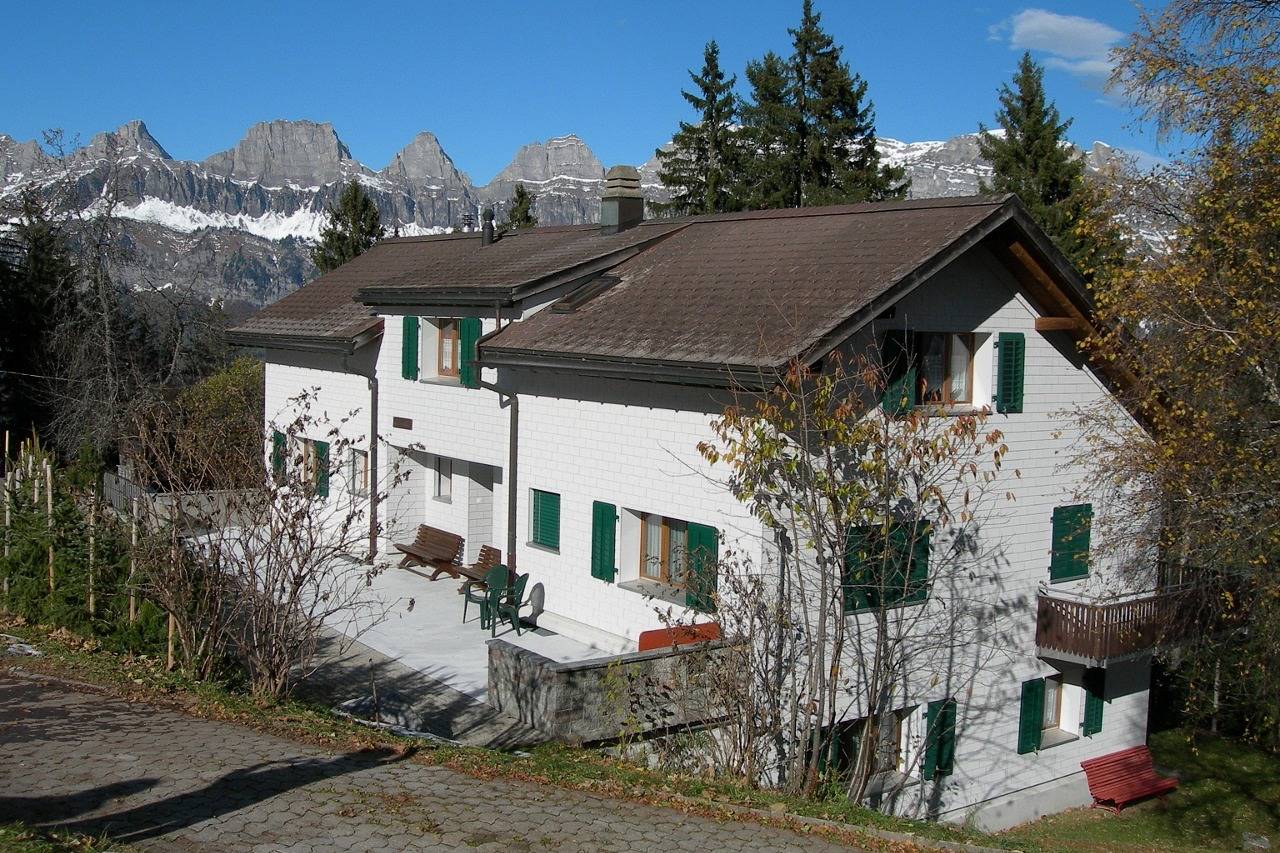 Ganze Ferienwohnung, Casa Malanca - 3 Zimmerwohnung mit Bad/Dusche/Balkon in Flums, Churer Rheintal