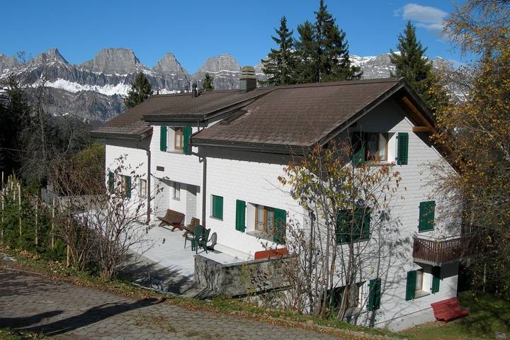 Ganze Ferienwohnung, Casa Malanca - 3 Zimmerwohnung mit Bad/Dusche/Balkon in Flumserberg, Flums