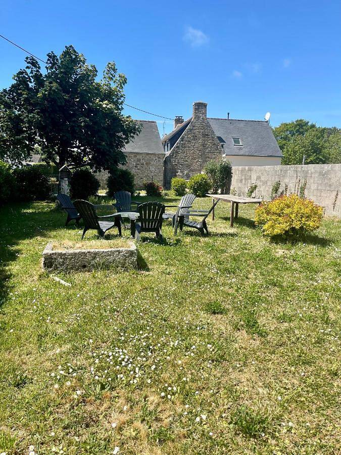 Location de vacances pour 9 personnes, avec terrasse et jardin dans Hameau de Kerascoët - 4
