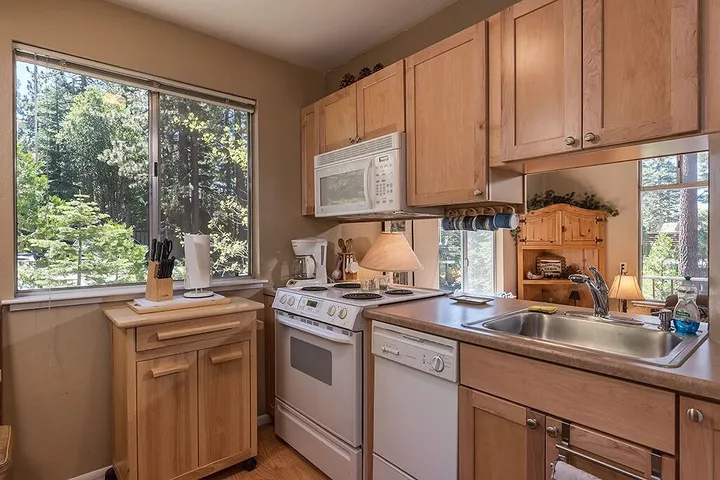 Vacation apartment for 4 people, with pool and terrace as well as hot tub - 1
