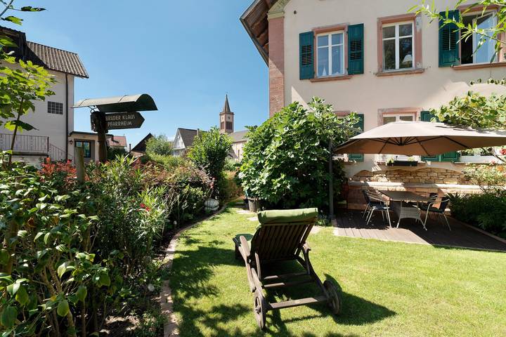 Gehele studio, Appartement in historisch huis met privéterras, tuin en gratis wifi in Unzhurst, Ottersweier