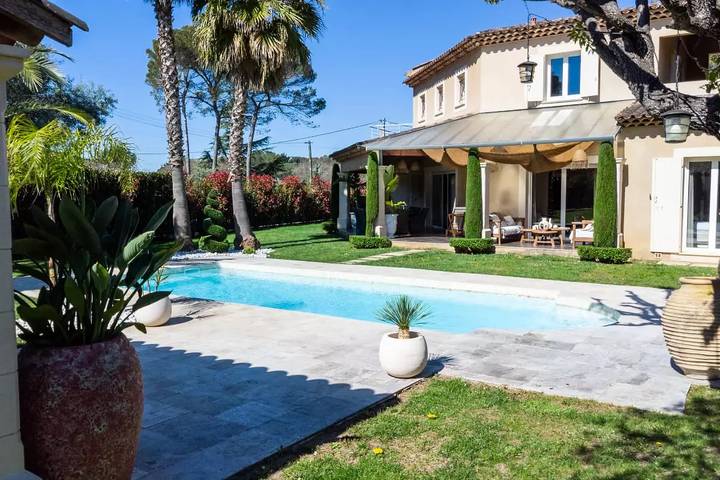 Villa pour 8 personnes, avec jardin ainsi que terrasse et piscine à Mouans-Sartoux - 2