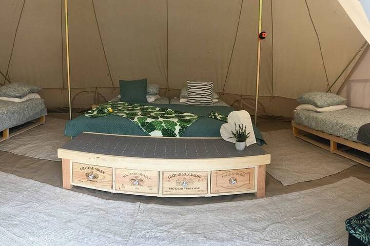 Location de vacances pour 4 personnes, avec jardin et piscine à Bouzic - 2