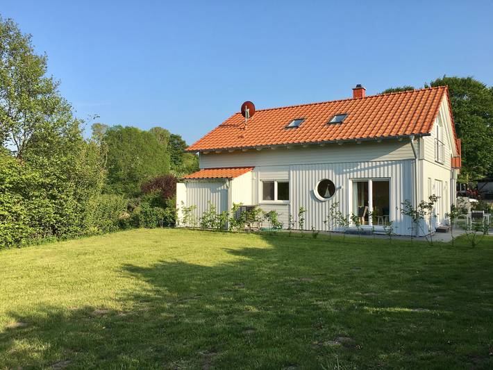 Ferienhaus für 5 Personen, mit Seeblick und Garten sowie Sauna in Kosel