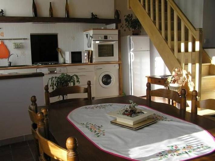 Location de vacances pour 6 personnes, avec terrasse et piscine à La Chapelle-aux-Choux - 3