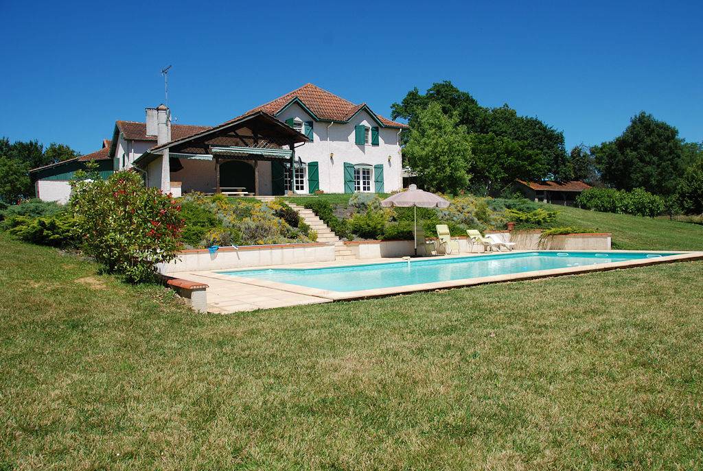 Domaine Sainte Barthe - Chambres d'hôtes - Chambre du Photographe in Aignan, Gers
