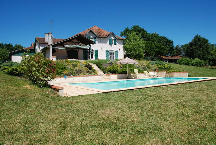 Chambre d’hôte pour 4 personnes, avec piscine et jardin
