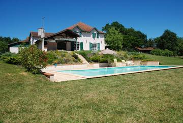 Chambre d’hôte pour 4 personnes, avec piscine et jardin dans le Gers