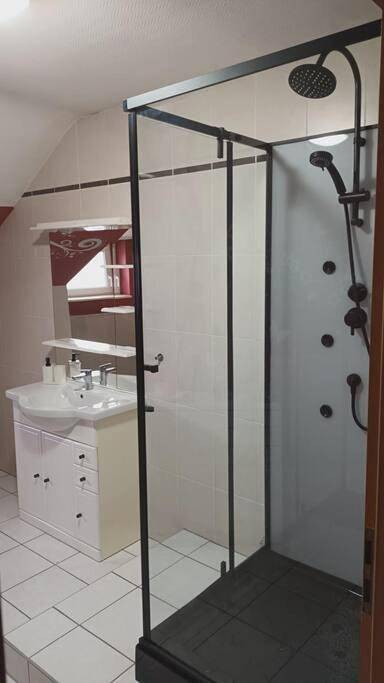 Appartement entier, Grand appartement proche frontière in Stiring-Wendel, Région de Forbach