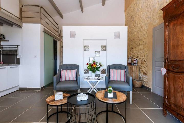 Apartamento de vacaciones para 2 personas, con jardín además de piscina y vistas - 1